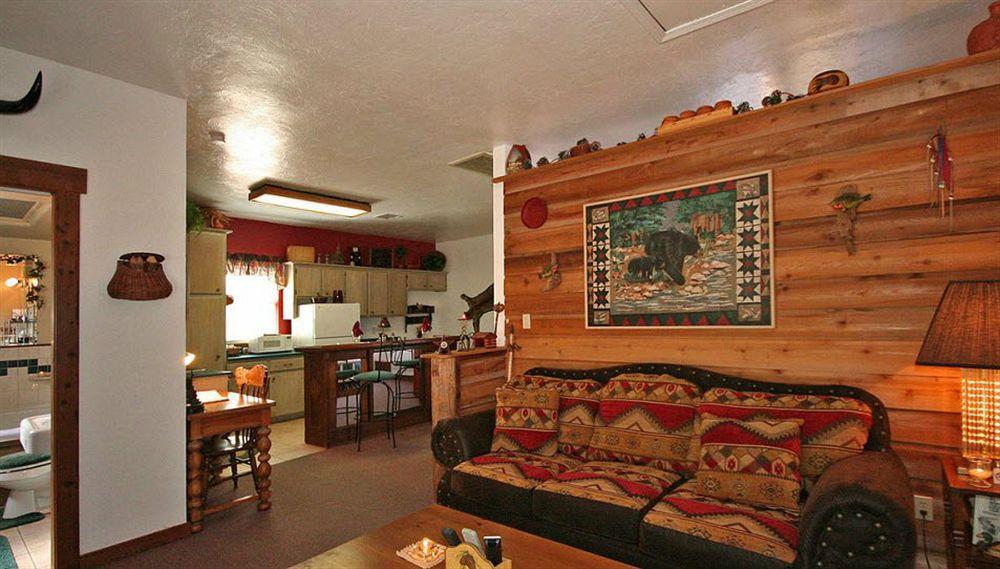 The Whispering Pines Inn Norman Buitenkant foto
