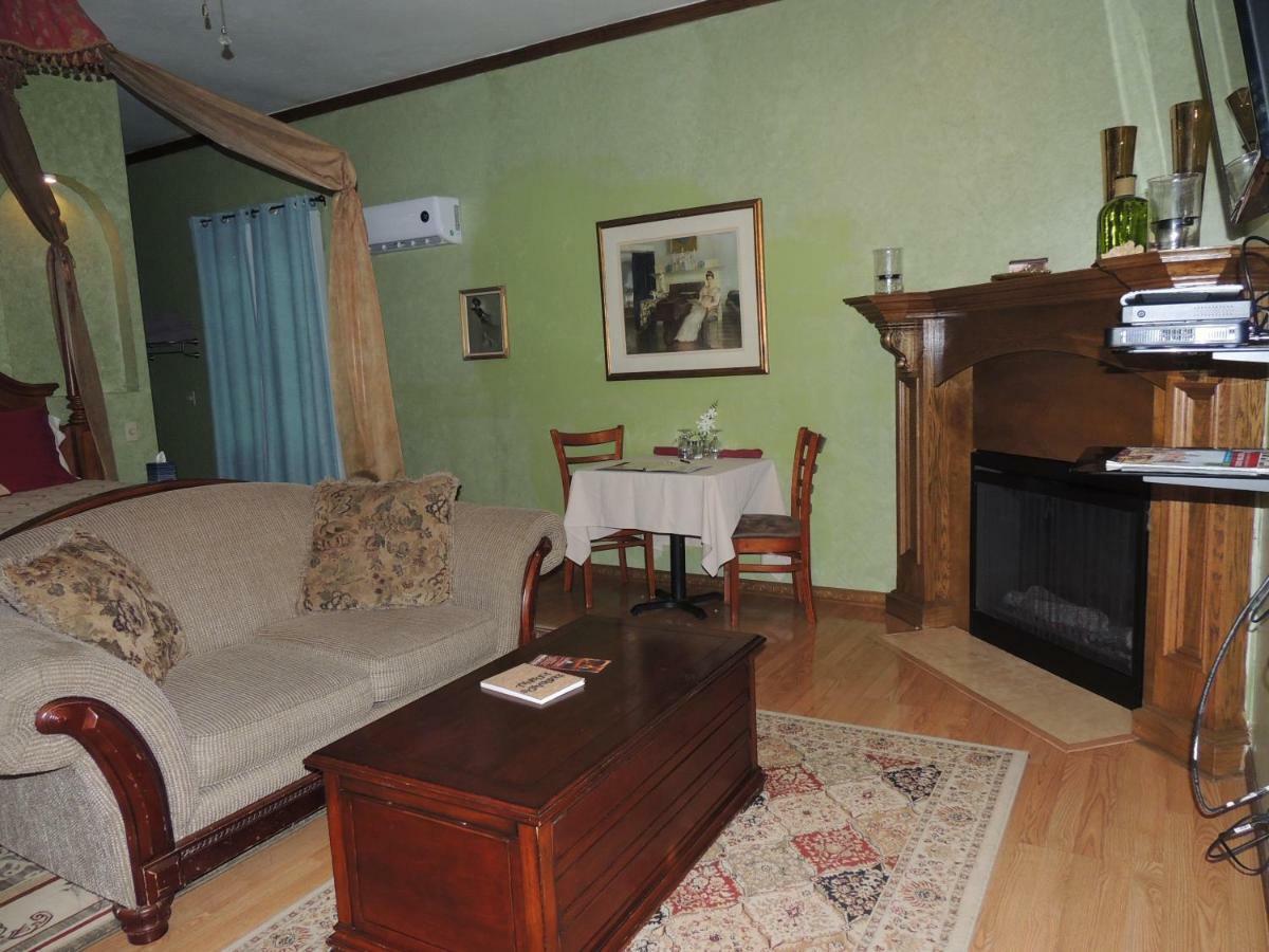 The Whispering Pines Inn Norman Buitenkant foto
