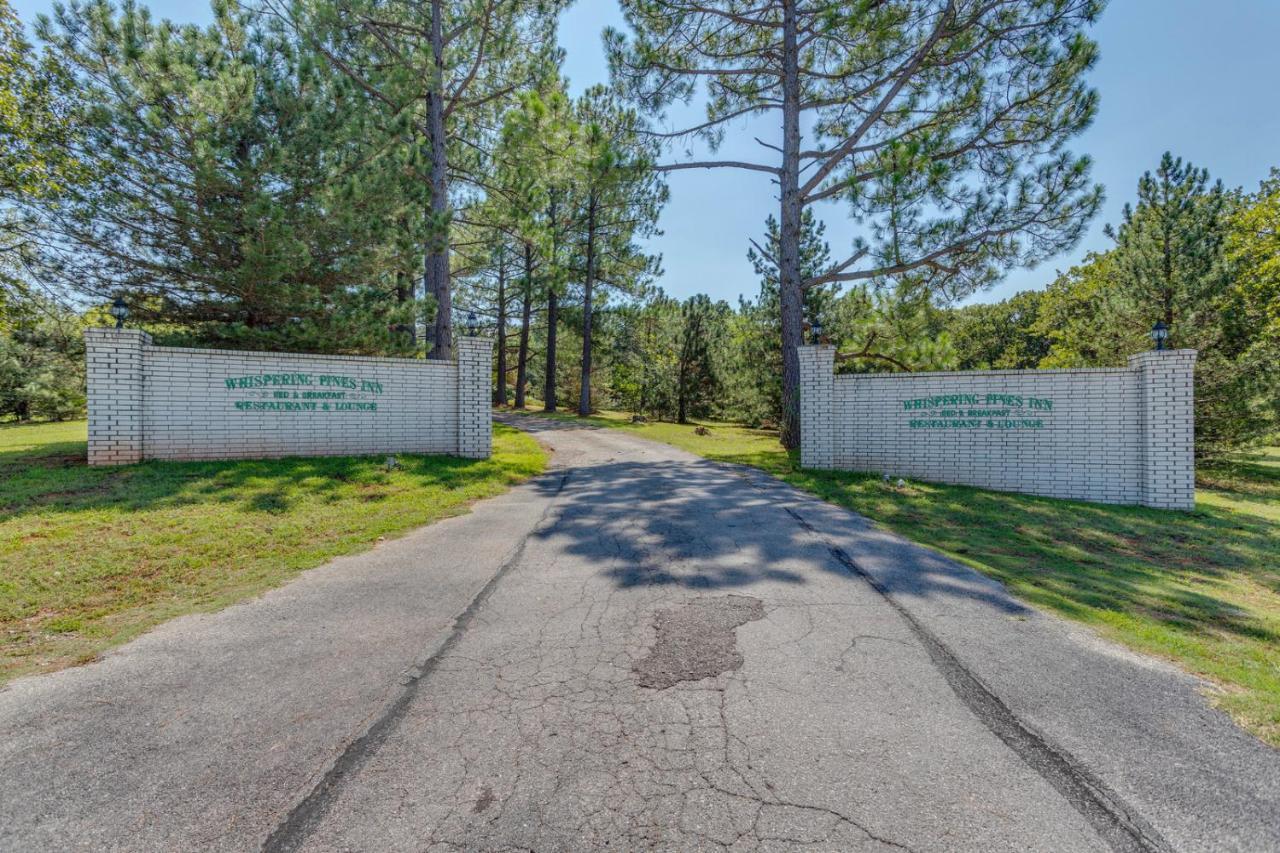 The Whispering Pines Inn Norman Buitenkant foto
